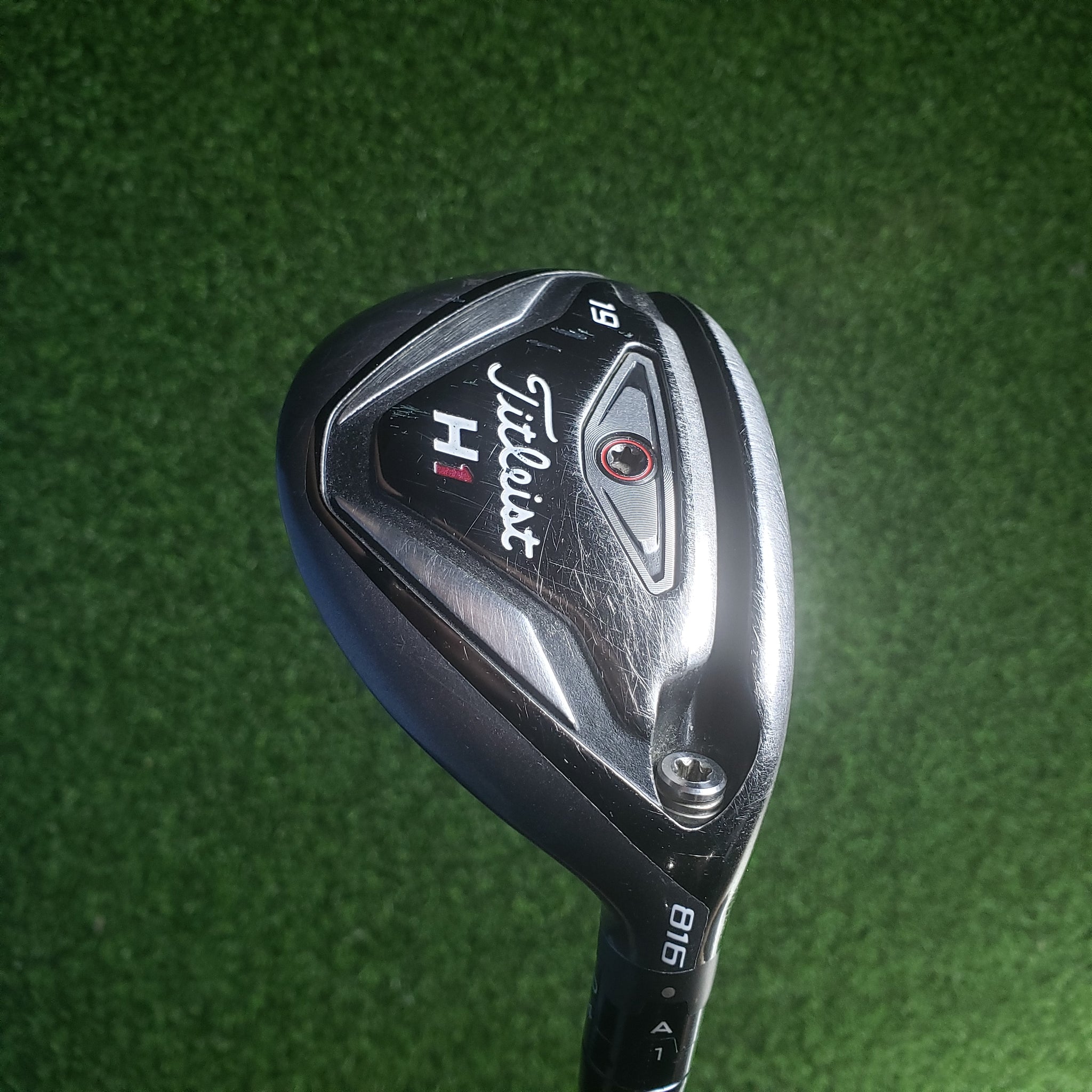 Titleist 816H1 19 Degree Hybrid – Capital Golf Exchange Inc.